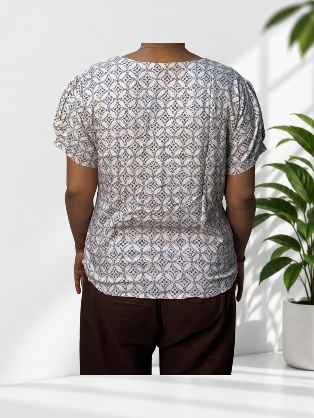 Printed White Top - Image 4